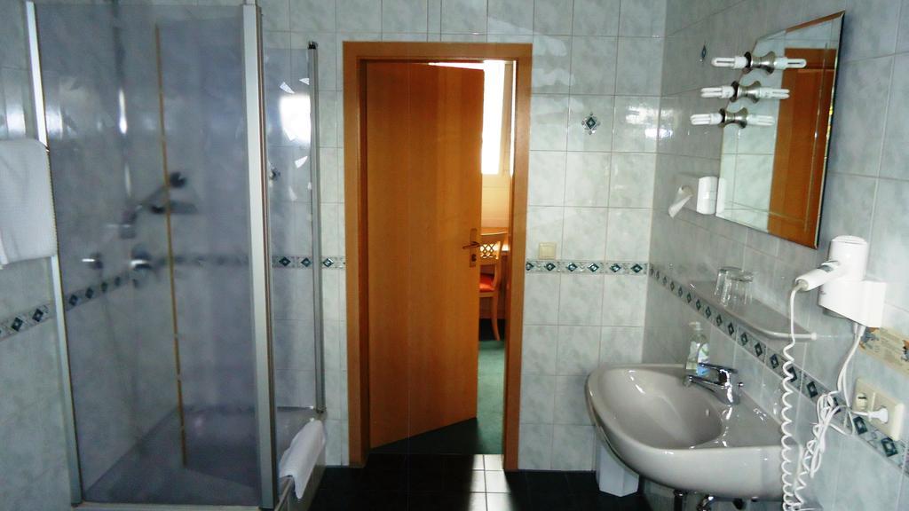 Hotel Krone Niederstotzingen Exteriör bild