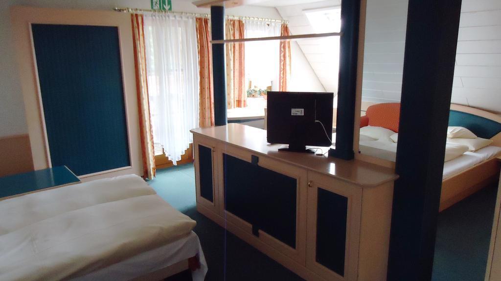 Hotel Krone Niederstotzingen Exteriör bild