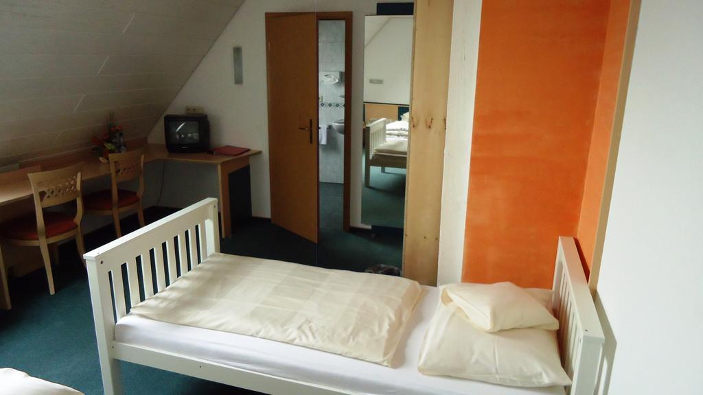 Hotel Krone Niederstotzingen Exteriör bild